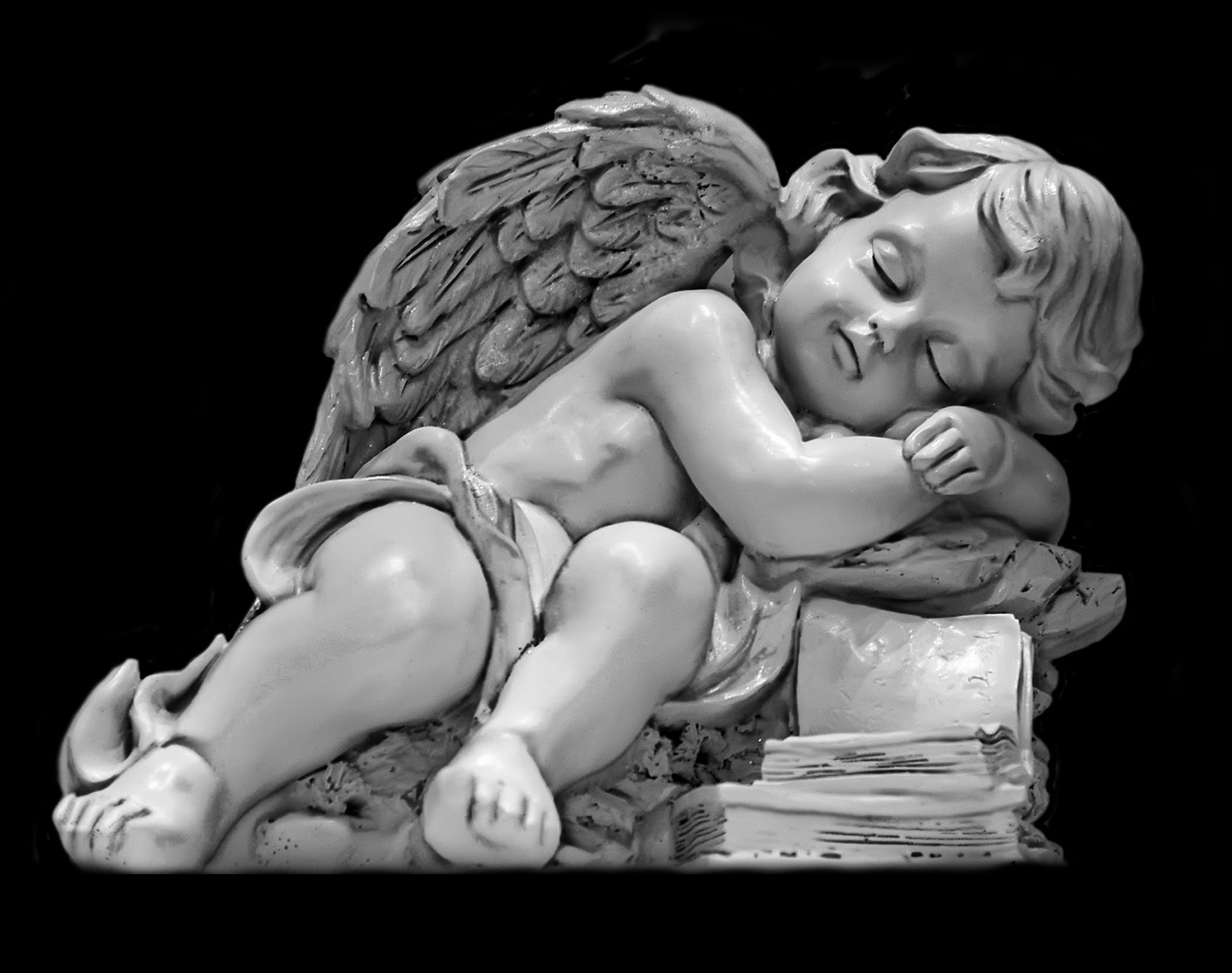 Ангелочек на памятник ребенку фото